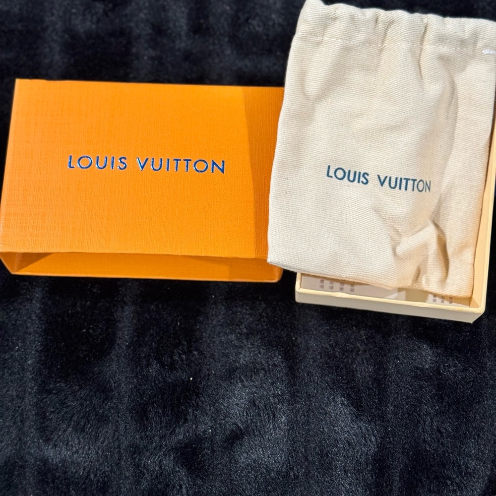 Louis Vuitton Orange Box with Cream Pouch